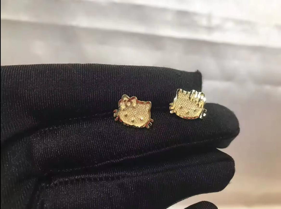 Kitty Face Stud Earrings